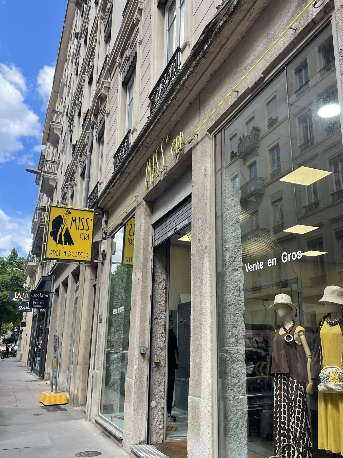 grossiste-vetement-femme-grande-taille-lyon